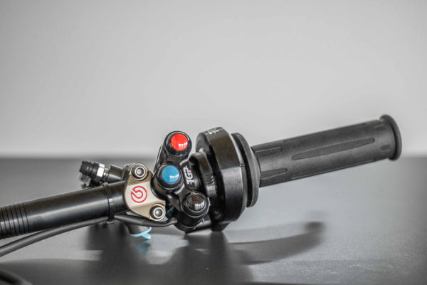Brembo Special handlebar clamp with integrated switch recess for CNC master cylinders