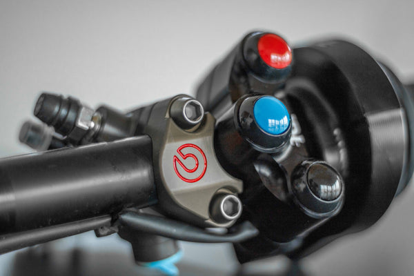 Brembo Special handlebar clamp with integrated switch recess for CNC master cylinders