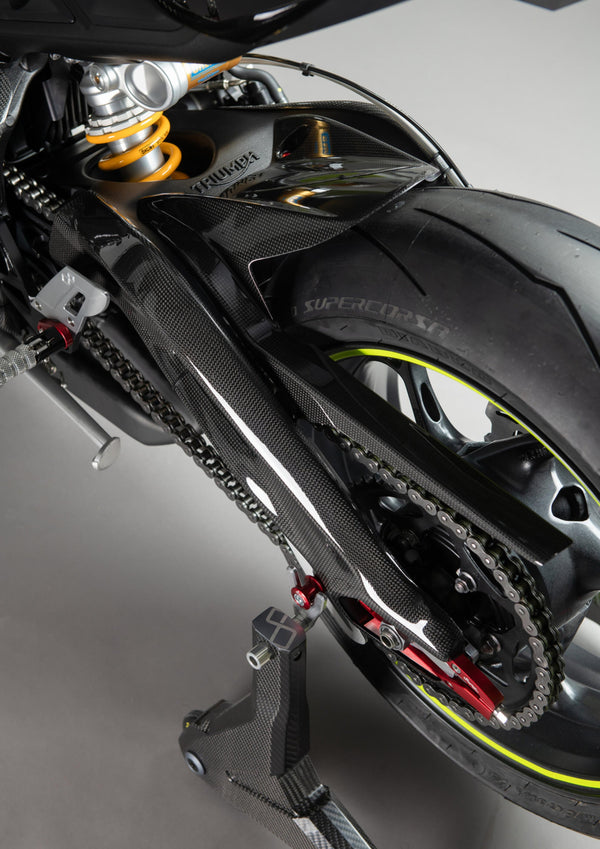 LighTech CART2420 high-gloss carbon rear mudguard for Triumph Street Triple 765