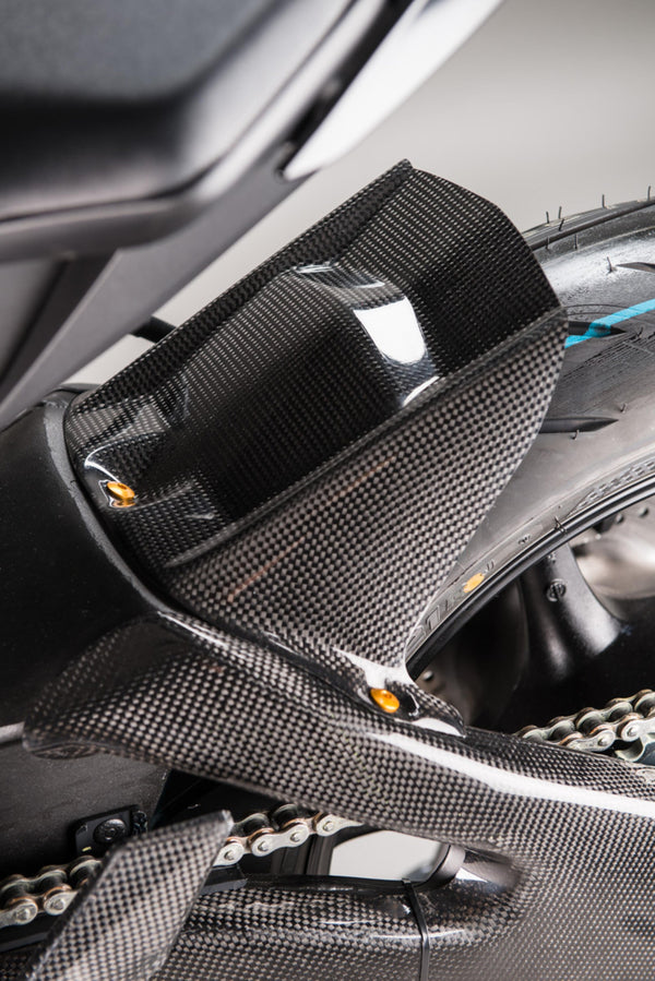 LighTech CARY9920 gloss carbon rear mudguard for Yamaha YZF-R6 RJ11 RJ15 RJ27