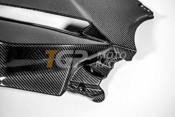 AP Carbon Line 200g carbon right side fairing panel for Ducati Panigale V4 R 2026