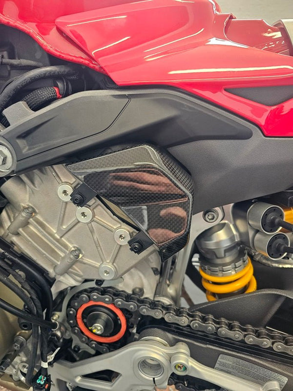Fullsix carbon upper cylinder head covers set for Ducati Panigale V4/S 2025-2026