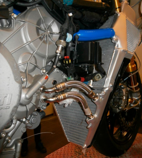 H2O Performance EVO water and oil cooler kit for Ducati Panigale V2 955