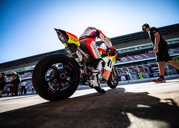 Spark Exhaust WorldSBK 19-22 titanium full exhaust system on Ducati Panigale V4
