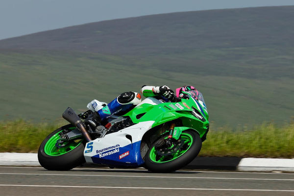 Spark Exhaust GKA8832T titanium full system with Konix EVO silencer on Kawasaki ZX-6R