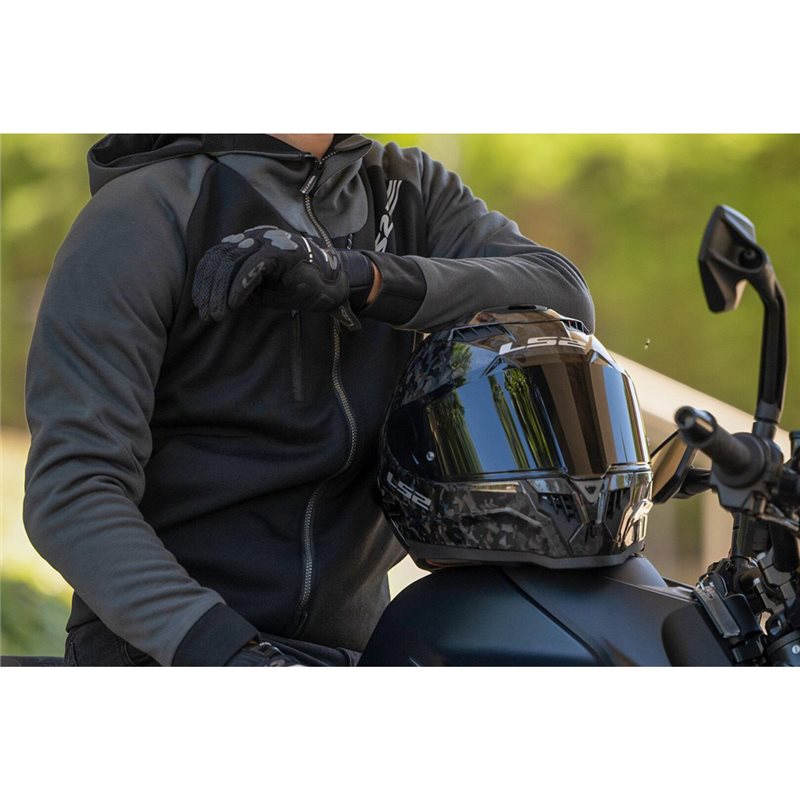 LS2 FF807 Dragon Carbon Helmet – Forged Gloss Carbon – in use