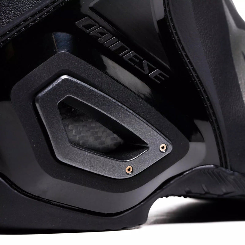 Dainese Axial 2 motorcycle boots men black – race and road boot with magnesium protectors