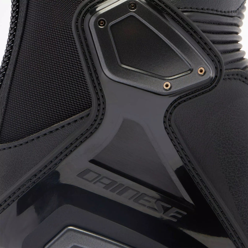 Dainese Axial 2 motorcycle boots men black – race and road boot with magnesium protectors