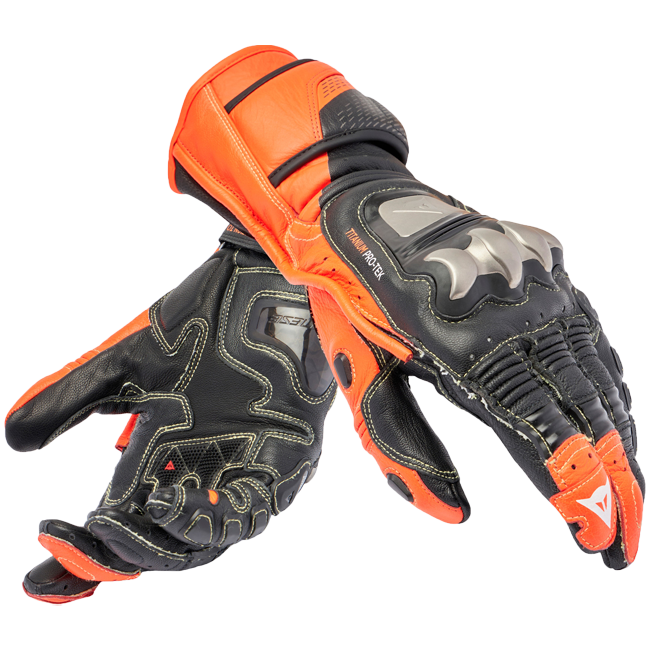 Dainese Full Metal 7 Racing motorcycle gloves in black and red