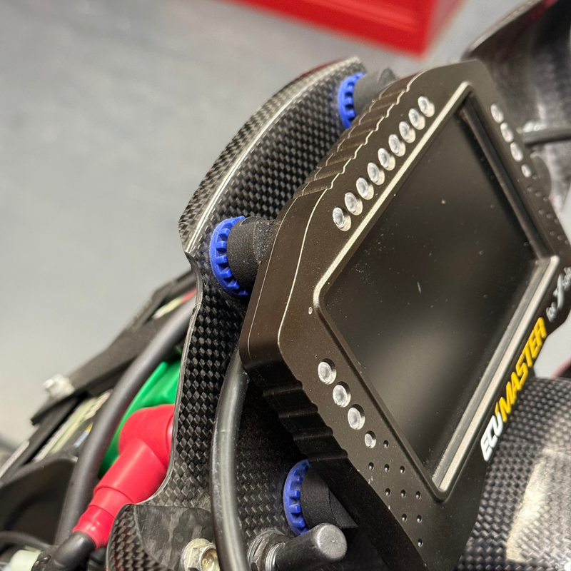 Feel Racing racing dashboard quick-fixing pin set, mounted view