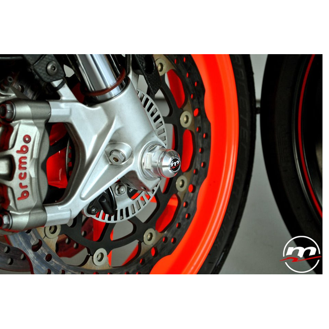 Melotti Racing Rear Wheel Axle Sliders PR.YA.315P1C for Yamaha YZF-R6, detail / installed view 1