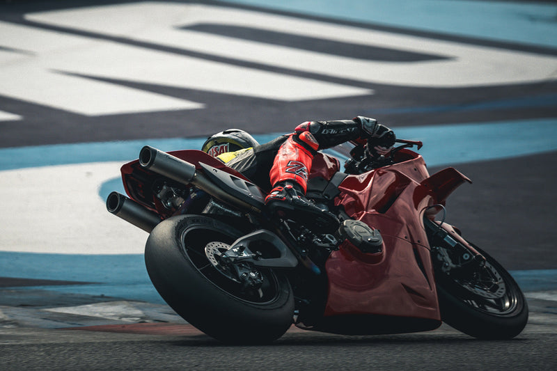 Spark Exhaust GDU8855T stainless steel full system on Ducati Panigale V4/S
