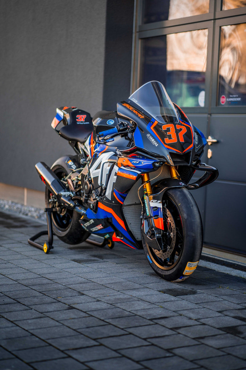 AP Carbon Line MotoGP winglets in 200g twill carbon for Yamaha YZF-R1/M RN65