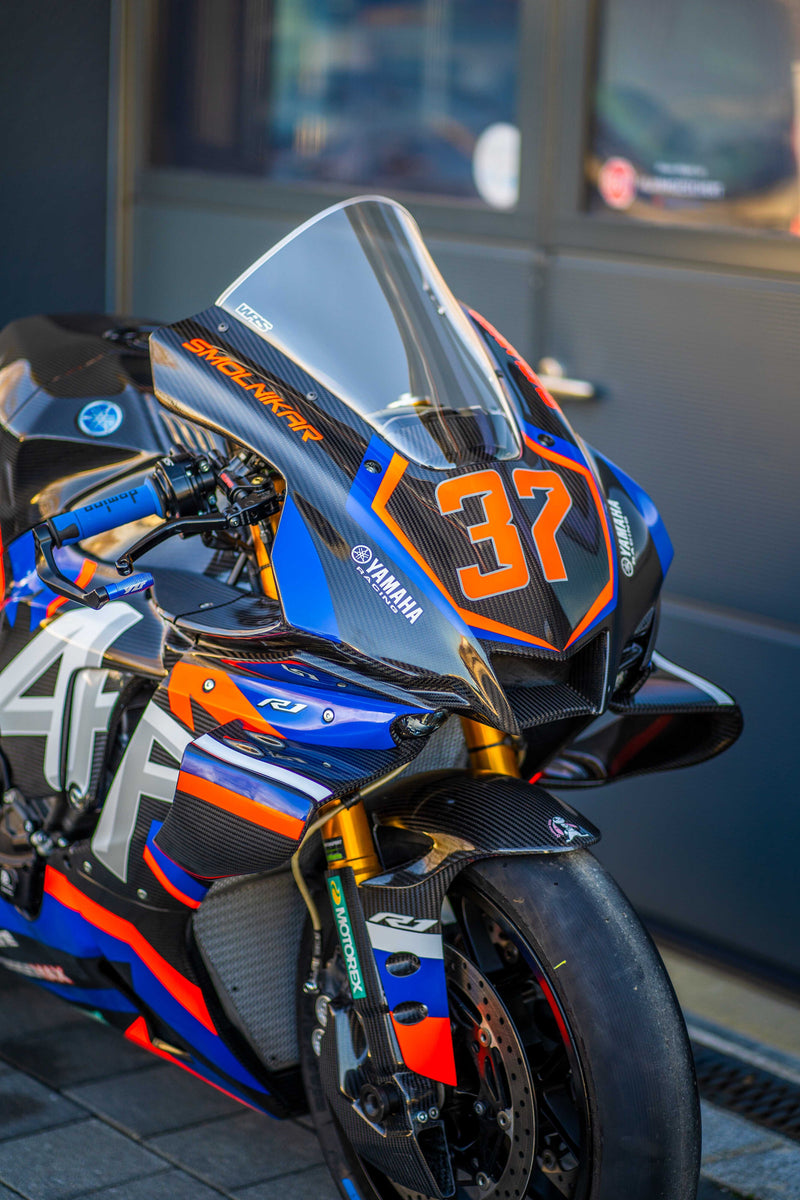AP Carbon Line MotoGP winglets in 200g twill carbon for Yamaha YZF-R1/M RN65