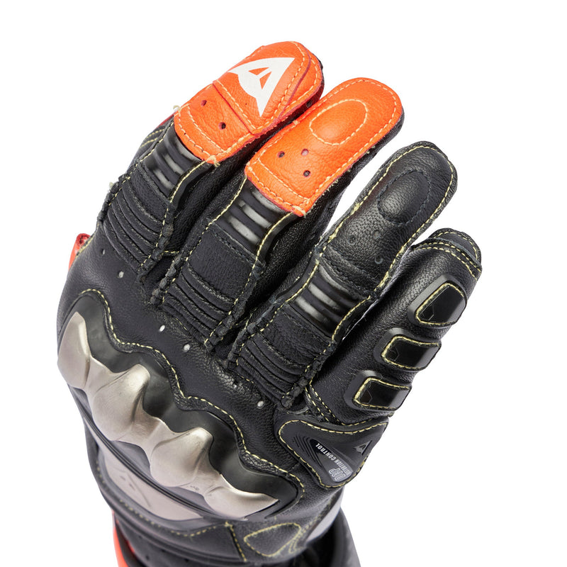 Dainese Full Metal 7 Racing motorcycle gloves in black and red