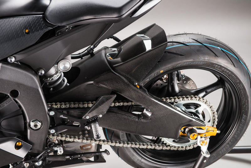 LighTech CARY9920 gloss carbon rear mudguard for Yamaha YZF-R6 RJ11 RJ15 RJ27