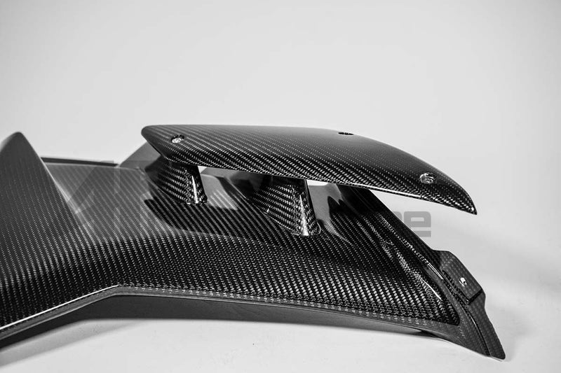 AP Carbon Line 200g twill right side panel for Aprilia RSV4 RR 1100 Factory 2021-2026
