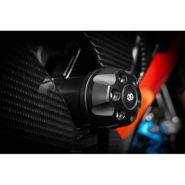 Gilles IP IP-BM13-B, fitted to a motorcycle