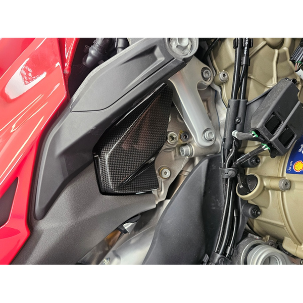 Fullsix carbon cylinder head covers for Ducati Panigale V4 R 2026 – view 4