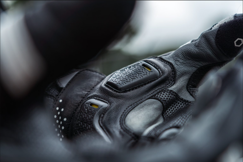 Knox Oulton MK2 men's sport leather motorcycle gloves in Black/White