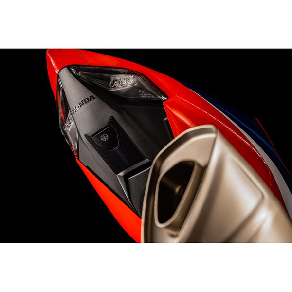 Gilles RCK race cover kit fitted to a Honda Fireblade SC82, view 2