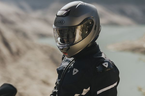 Shoei Neotec 3 Matt Deep Grey – in use