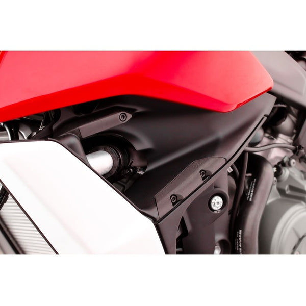 Gilles WLC winglet cover kit fitted to a motorcycle, view 2