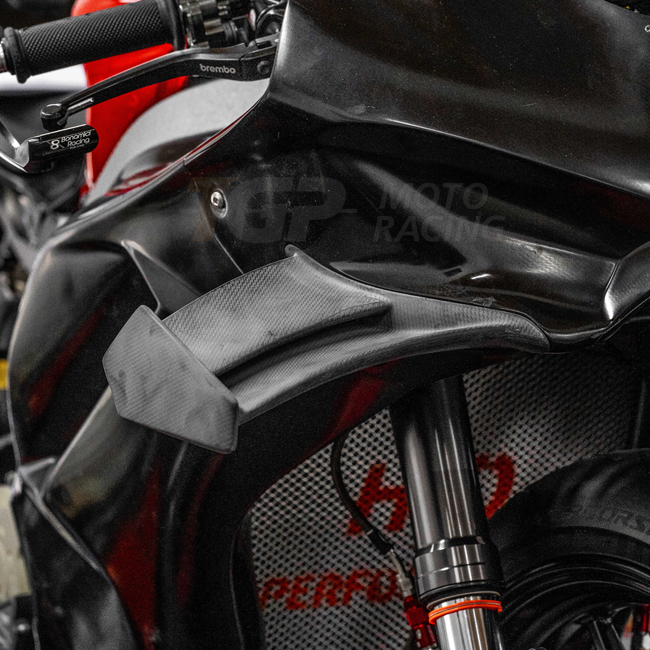 AP Carbon Line Lavatex winglets set for Ducati Panigale V4 R 2026 – sand-blasted finish