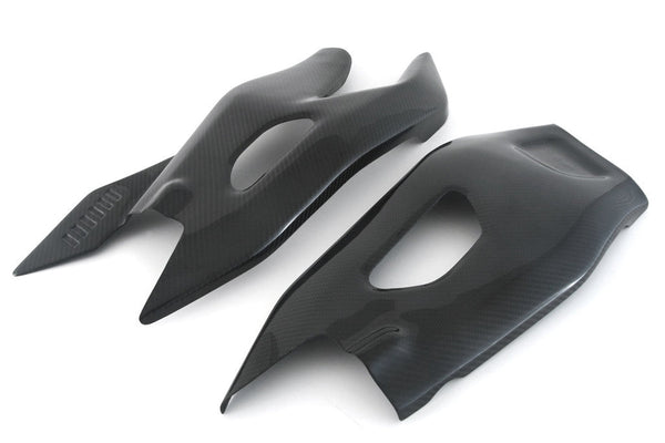 Fullsix carbon swingarm covers for Yamaha YZF-R1/M RN32 RN49 RN65 2015-2026 in 245 twill weave