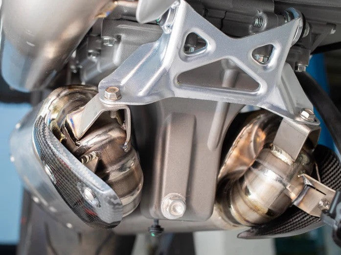Vandemon Low Titanium full exhaust system on Ducati Panigale V2 955, naturally brushed finish