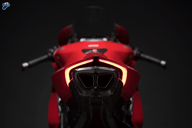 Termignoni 4USCITE stainless steel complete exhaust system on Ducati Panigale V4/S