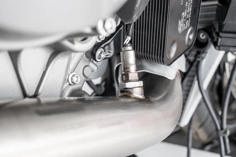 Vandemon Low Titanium full exhaust system on Ducati Panigale V2 955, naturally brushed finish