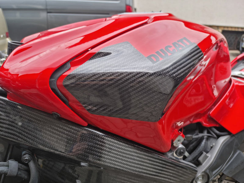 AP Carbon Line 200g twill carbon tank protectors for Ducati Panigale V4 / V4 S 2025-2026