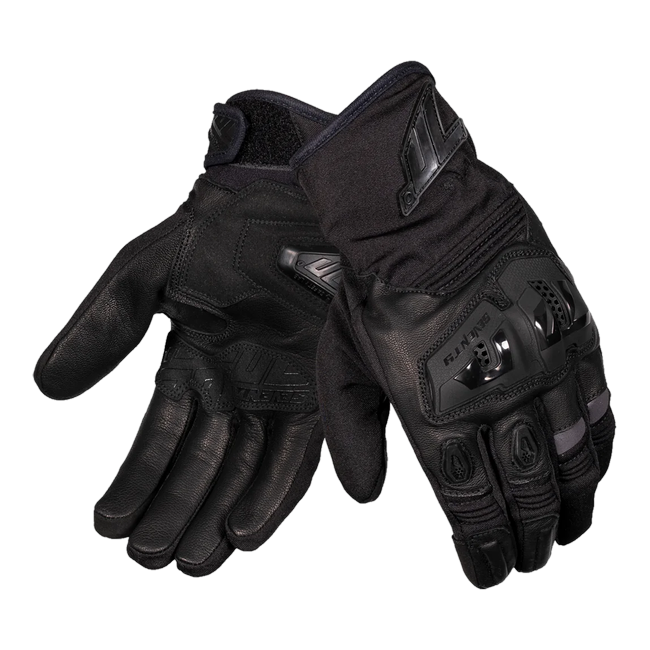 Seventy Degrees dragonfly Black