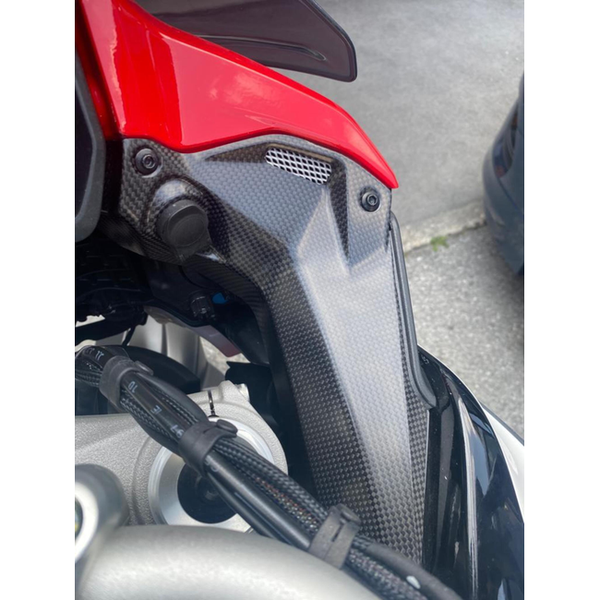 LighTech CARD0282M carbon inner fairing panels (matt) with the A1 plate support for Ducati MULTISTRADA V4 – product view 3