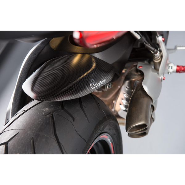 LighTech CARM1020 carbon part for MV Agusta Brutale 675 – fitted to the bike