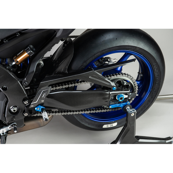 LighTech CARY0960 carbon part for Yamaha R7 – fitted to the bike