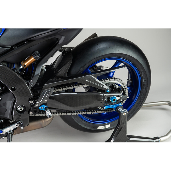 LighTech CARY0920 carbon part for Yamaha R9 – fitted to the bike 2