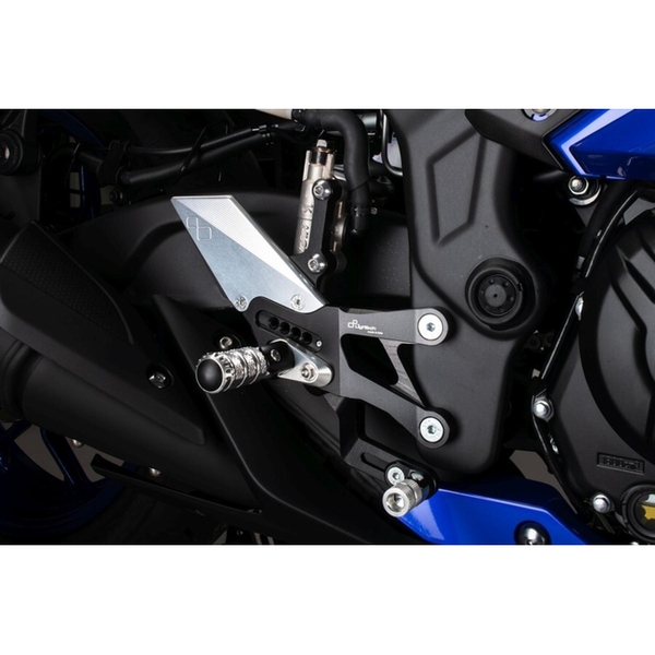 LighTech FTRYA014W adjustable rearsets w for Yamaha R3 – fitted to the bike 2