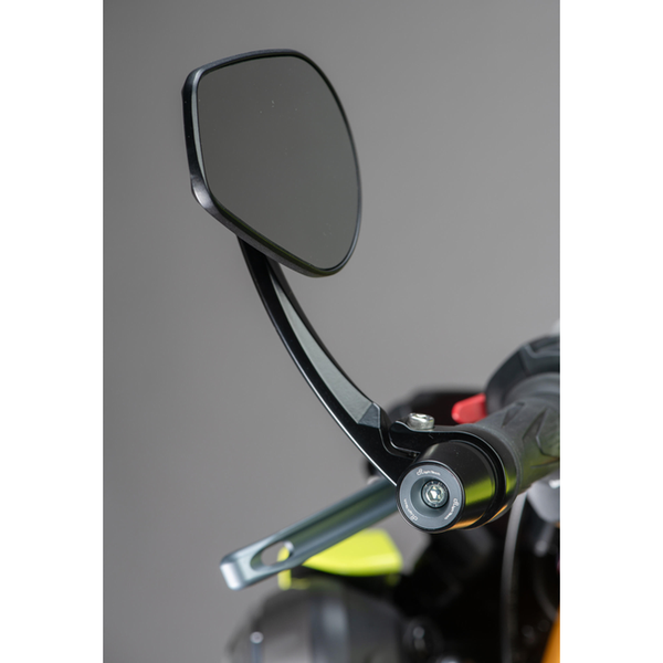 LighTech SPEAL035 aluminium-carbon mirrors for KTM 125 DUKE – fitted to the bike